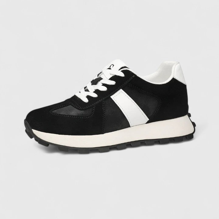 Sarah - Classic Everyday Sneakers