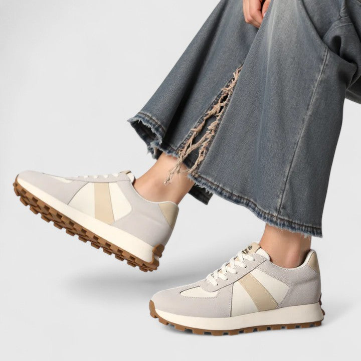 Sarah - Classic Everyday Sneakers