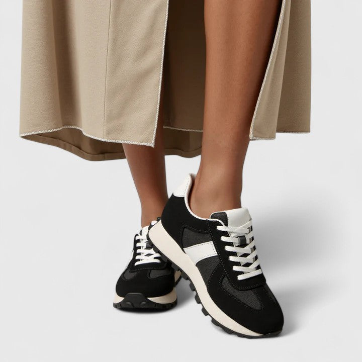 Sarah - Classic Everyday Sneakers